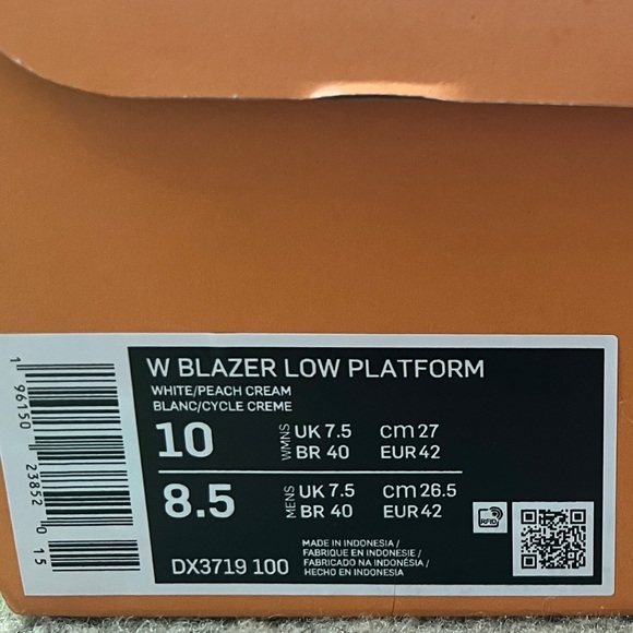 Nike Women’s Blazer Low Platform Size 10 - Picture 6 of 7